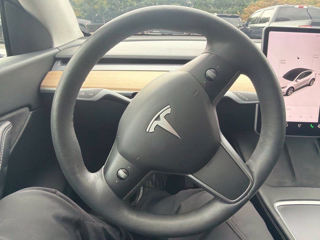 Used 2021 Tesla Model Y Long Range AWD/4WD image 11