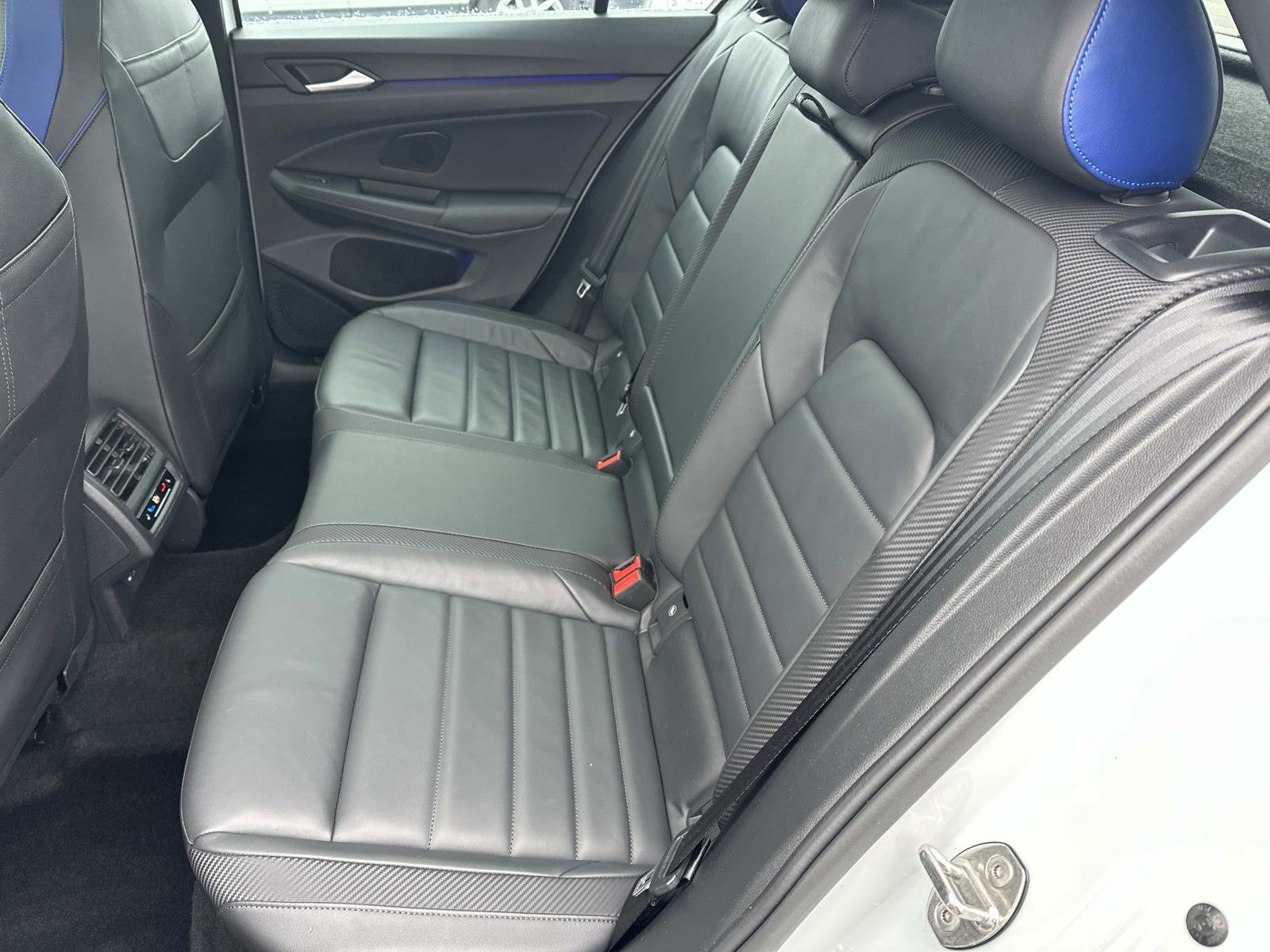 Used 2023 Volkswagen Golf R 2.0T DSG AWD image 11