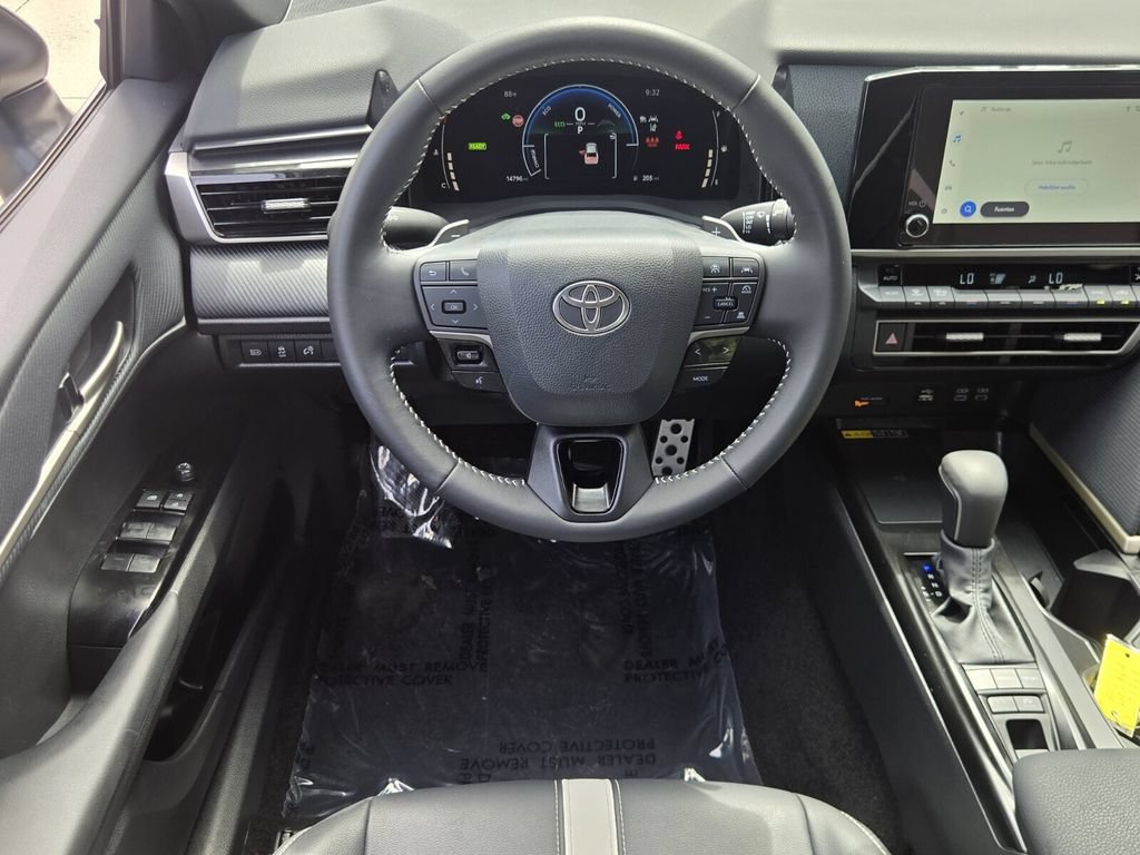 Used 2026 Toyota Camry SE FWD image 12