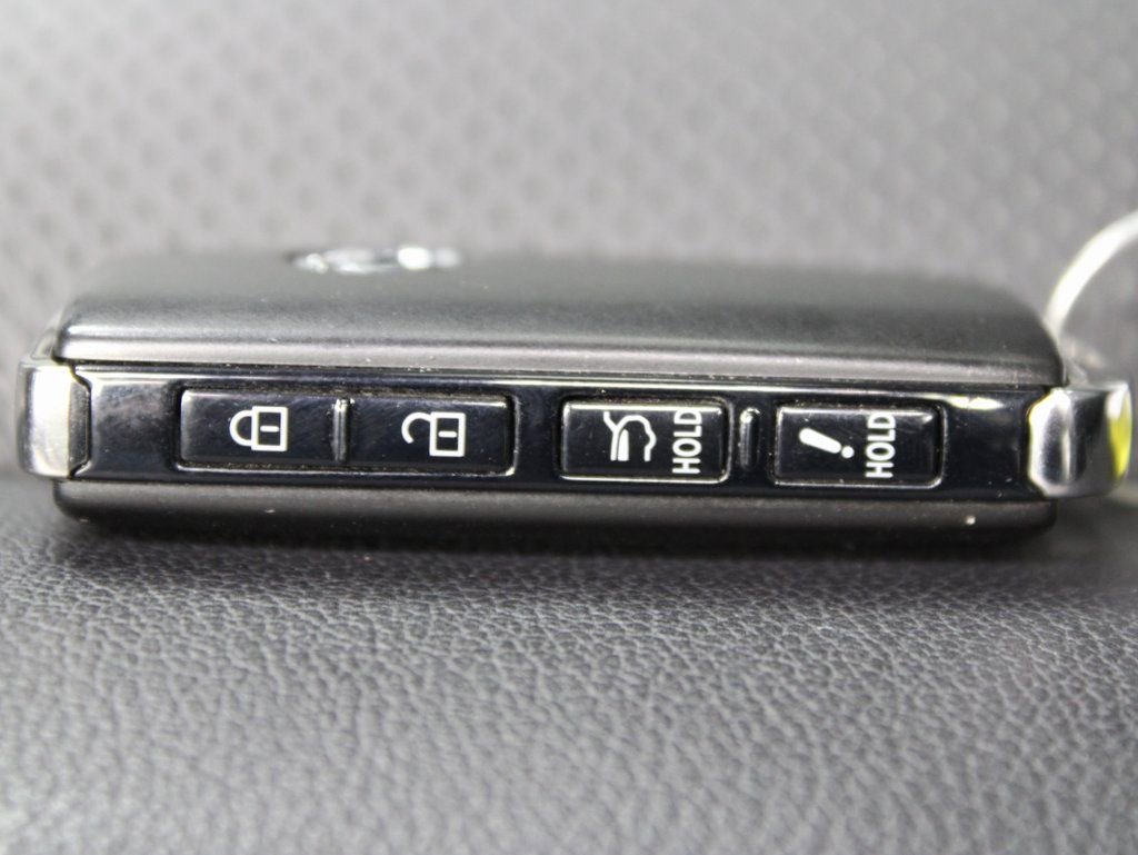 Used 2025 MAZDA CX-70 Plug-In Hybrid w/ Premium Pkg image 56