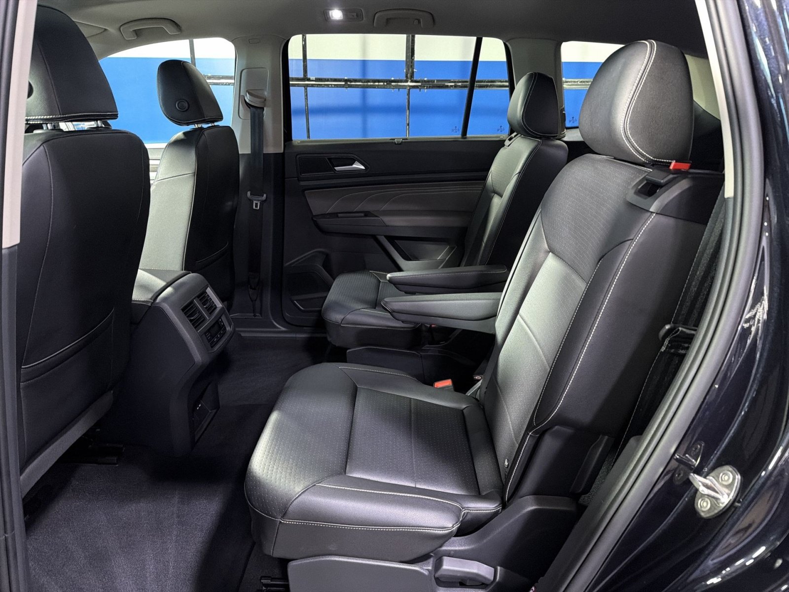 Used 2023 Volkswagen Atlas SE AWD/4WD image 28