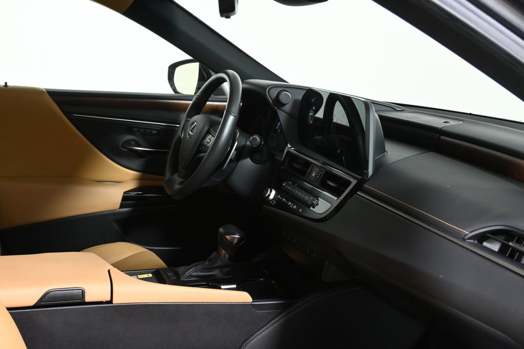 Used 2024 Lexus ES 250 w/ Premium Package AWD/4WD image 32