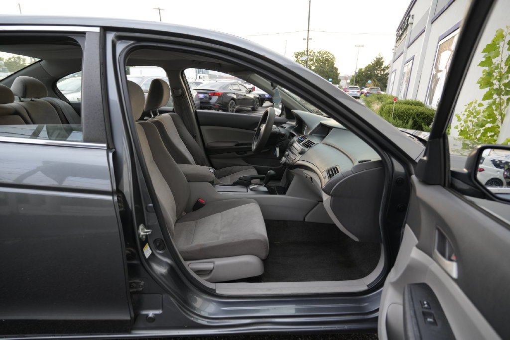 Used 2010 Honda Accord LX-P image 29