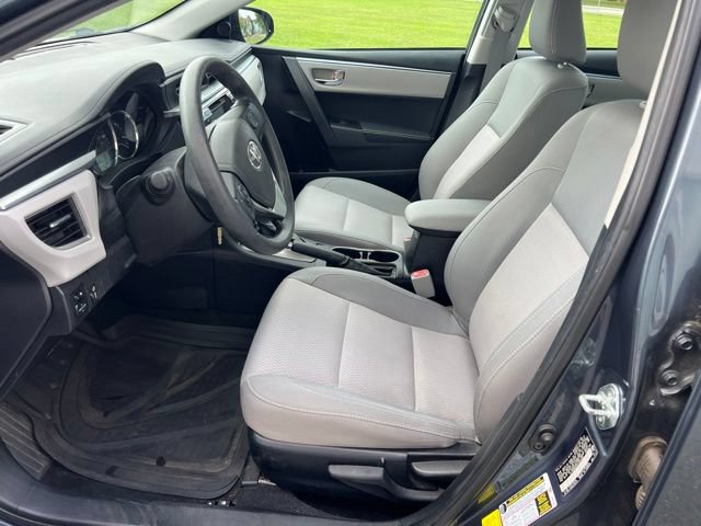 Used 2015 Toyota Corolla LE FWD image 11