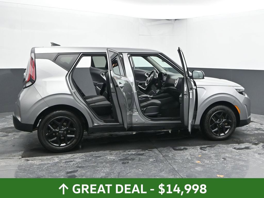 Used 2023 Kia Soul LX w/ Option Group 015 image 57