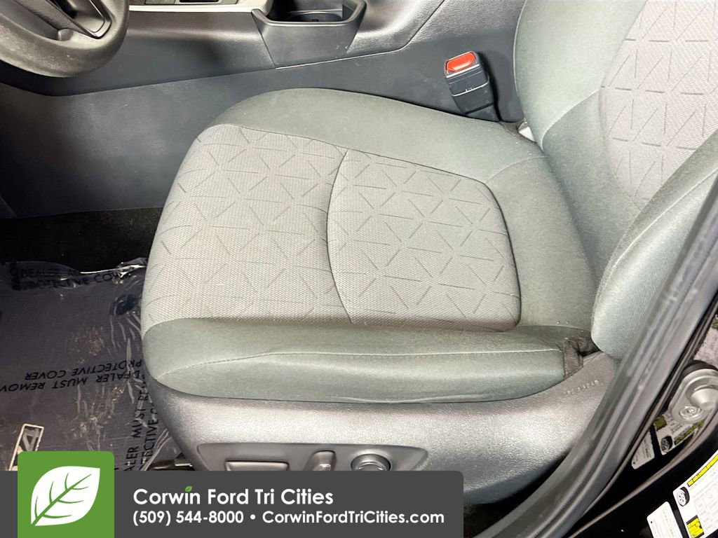Used 2023 Toyota RAV4 XLE image 23