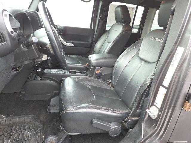 Used 2016 Jeep Wrangler Unlimited Sahara w/ Dual Top Group image 9
