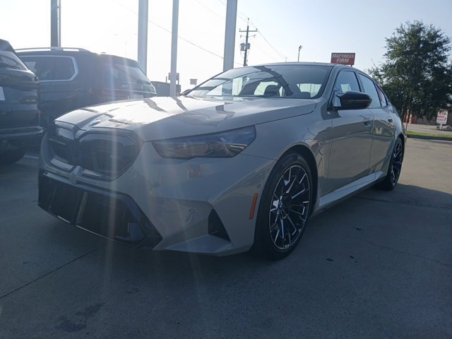New 2027 BMW M5 w/ Executive Package AWD/4WD image 3