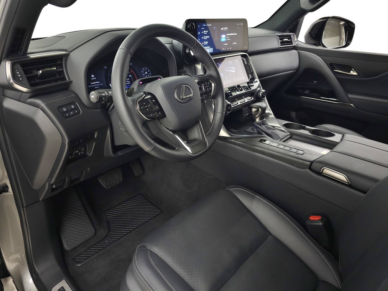 Certified 2025 Lexus LX 600 4WD w/ Interior Upgrade Package image 16