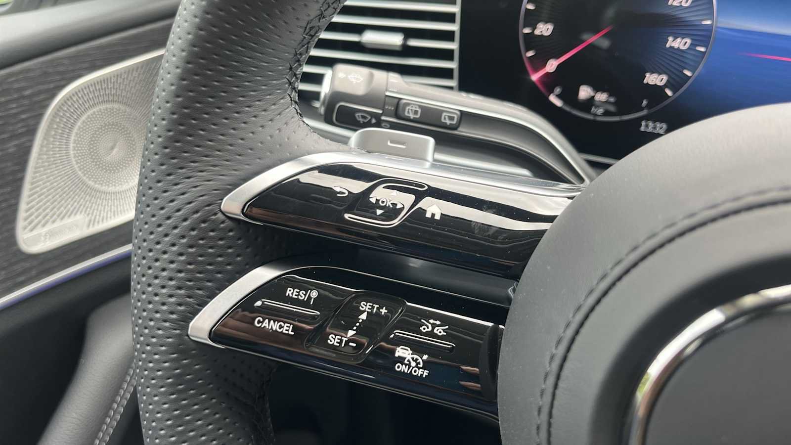 New 2026 Mercedes-Benz GLS 450 4MATIC image 40