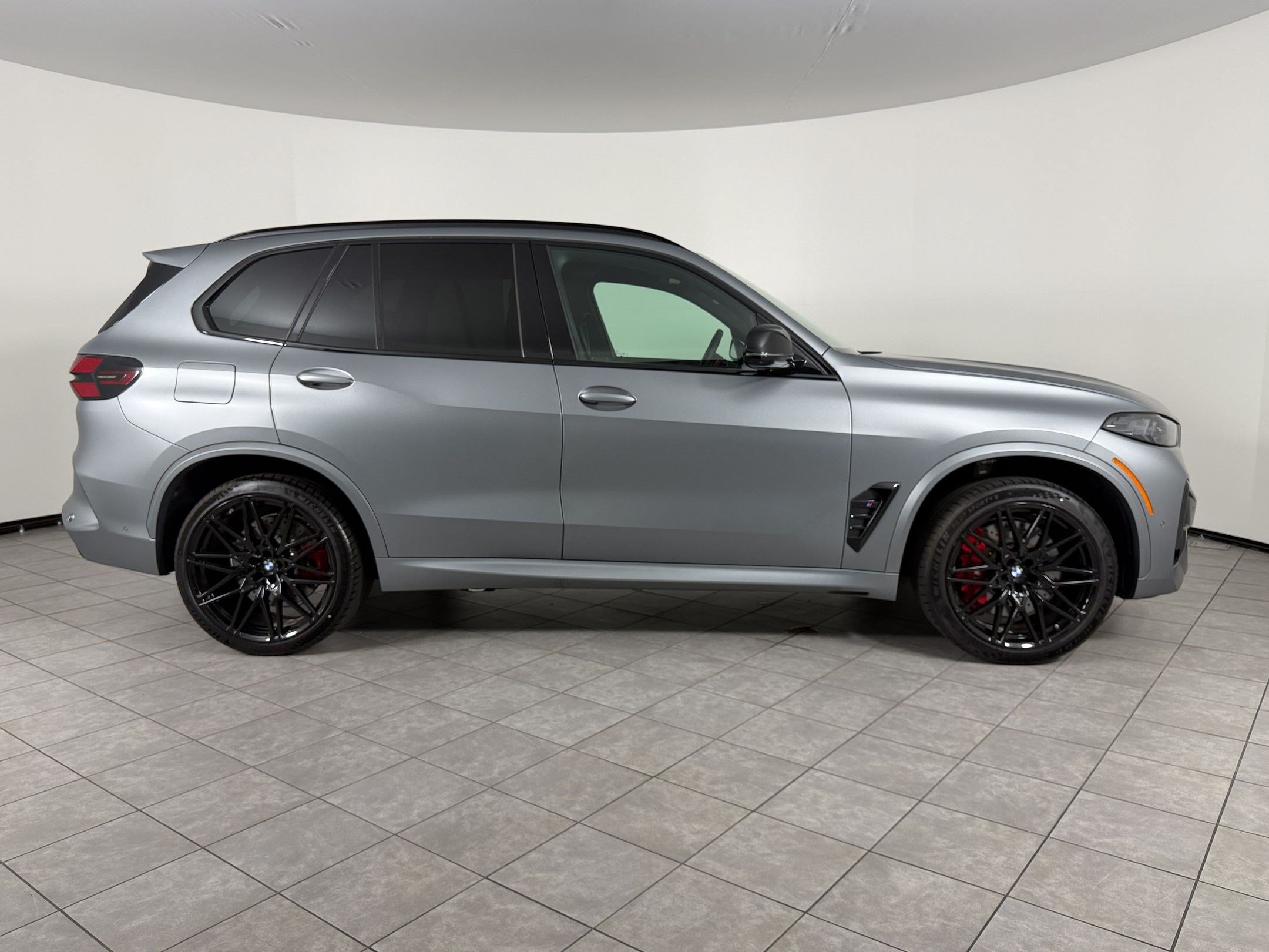 New 2026 BMW X5 M Competition w/ Executive Package AWD/4WD image 8