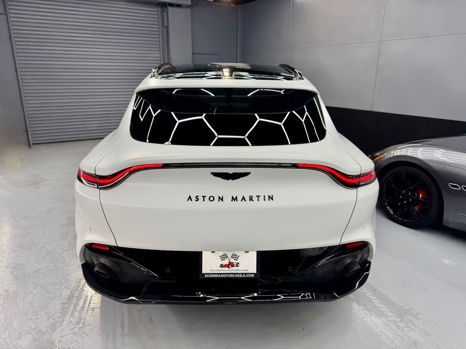 Used 2023 Aston Martin DBX image 5