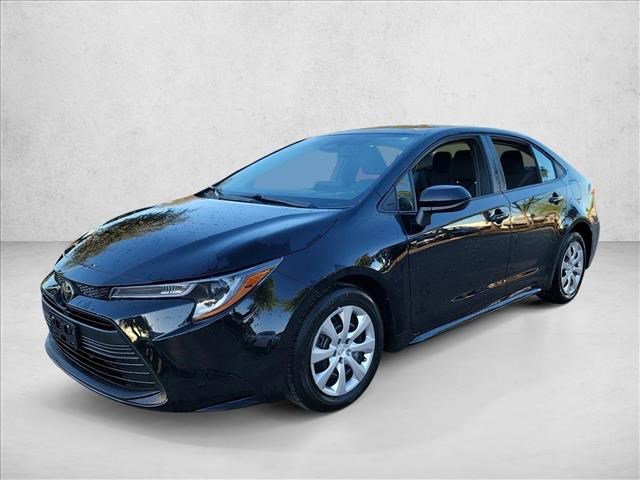 Used 2025 Toyota Corolla LE image 1