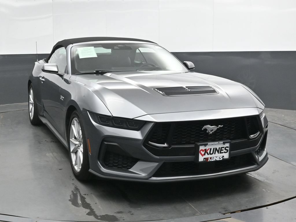 Used 2025 Ford Mustang GT Premium RWD image 5