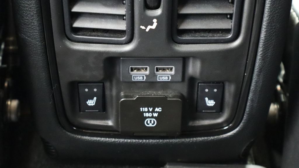 Used 2022 Dodge Durango R/T w/ Trailer Tow Group IV image 29