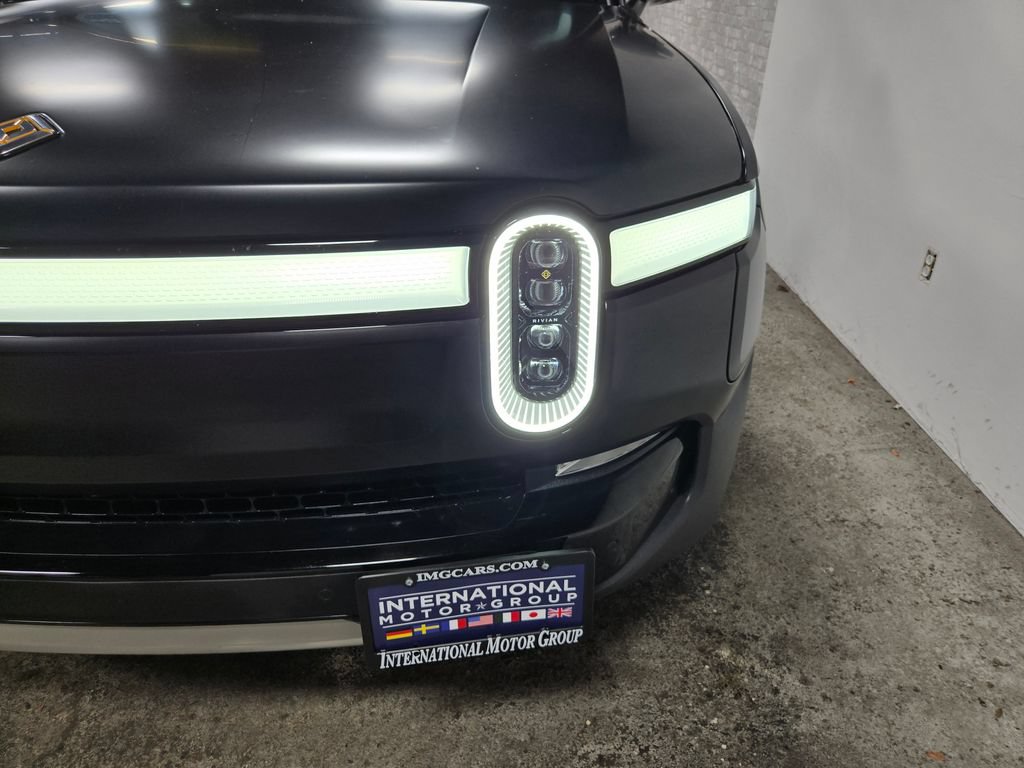 Used 2023 Rivian R1S Adventure AWD/4WD image 6
