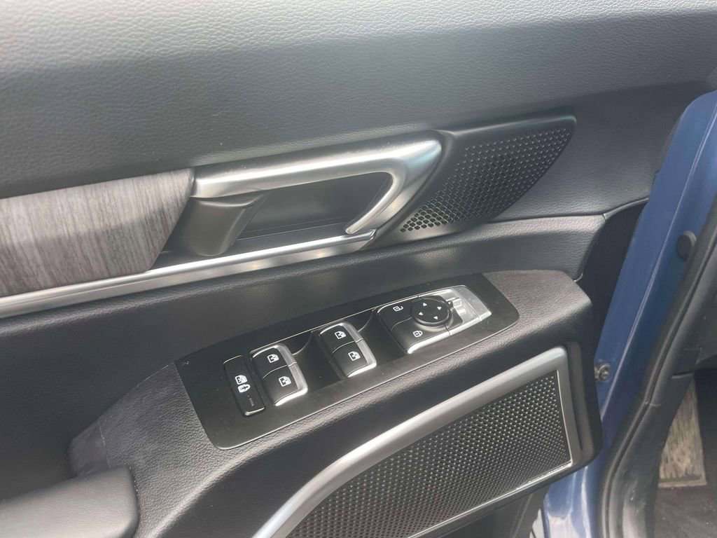 Used 2024 Kia Telluride EX image 17