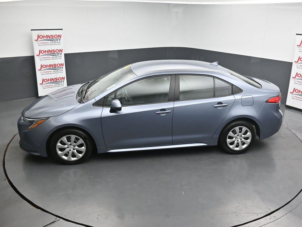 Used 2024 Toyota Corolla LE image 27