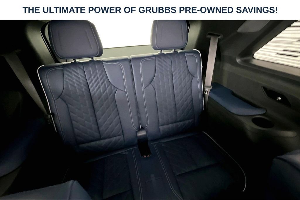 Used 2026 Cadillac Vistiq Premium Luxury w/ LPO, Floor Liner Package AWD/4WD image 38