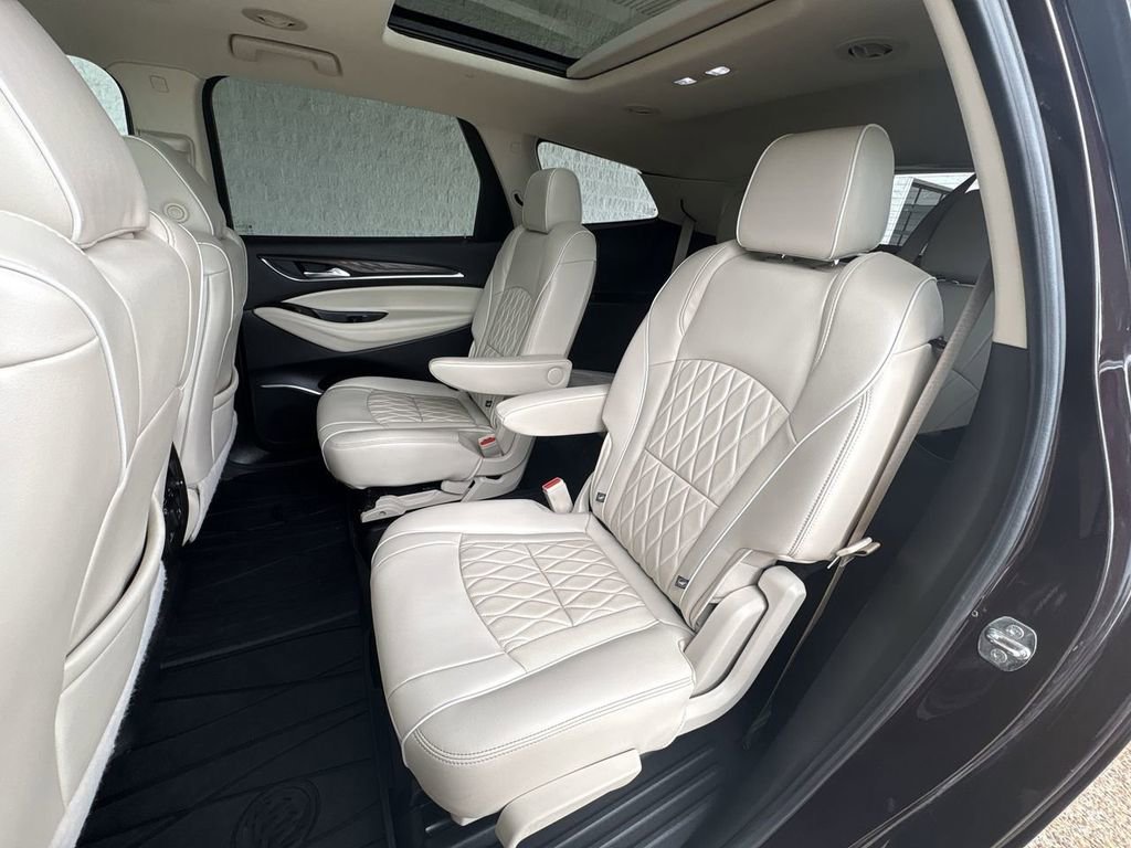 Certified 2022 Buick Enclave Avenir w/ Avenir Technology Package AWD/4WD image 25