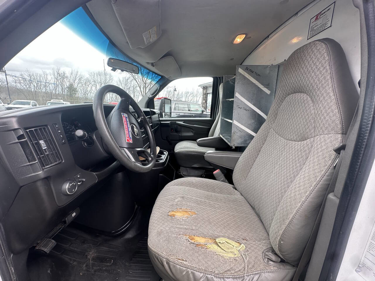 Used 2008 Chevrolet Express 3500 image 9