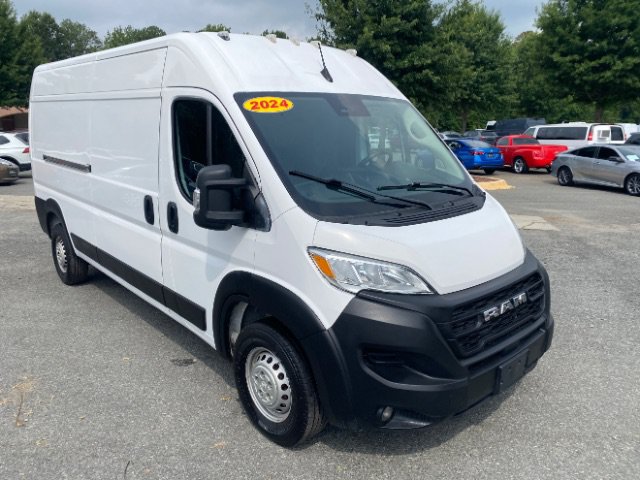 Used 2024 RAM ProMaster 2500 w/ Convenience Group FWD image 6