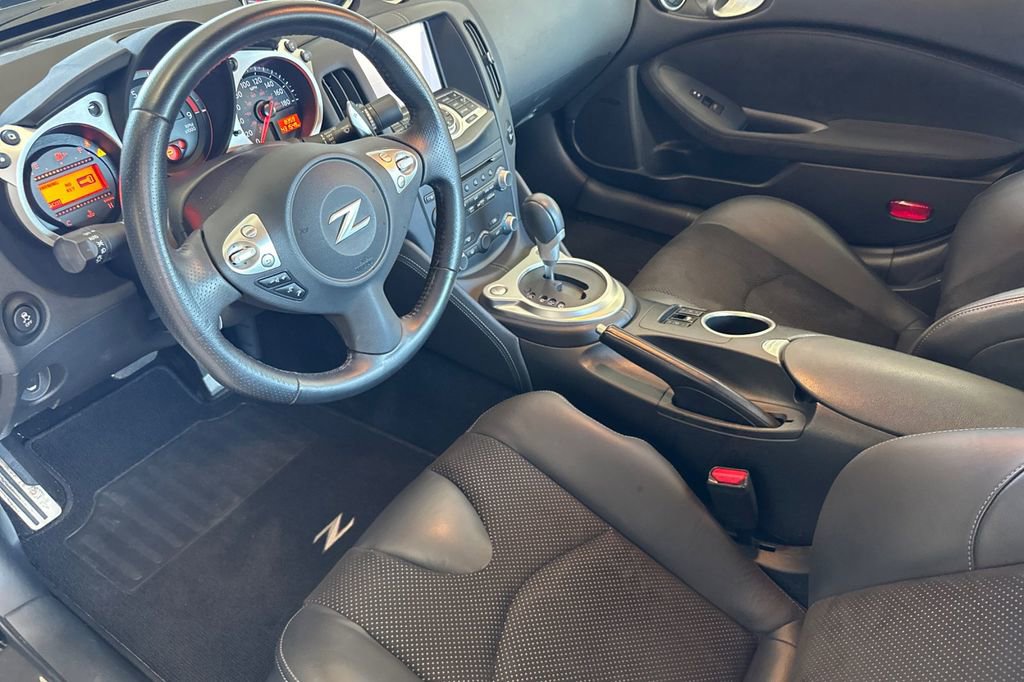 Used 2019 Nissan 370Z Touring Sport image 10