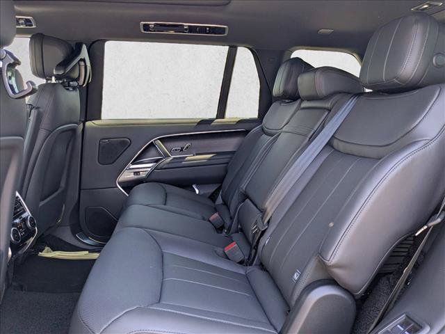 New 2026 Land Rover Range Rover Long Wheelbase SE AWD/4WD image 16