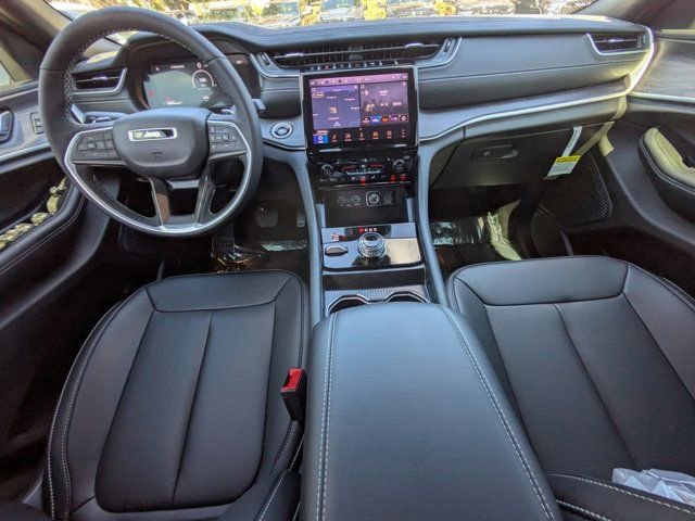 New 2025 Jeep Grand Cherokee L Limited w/ Black Appearance Package image 13