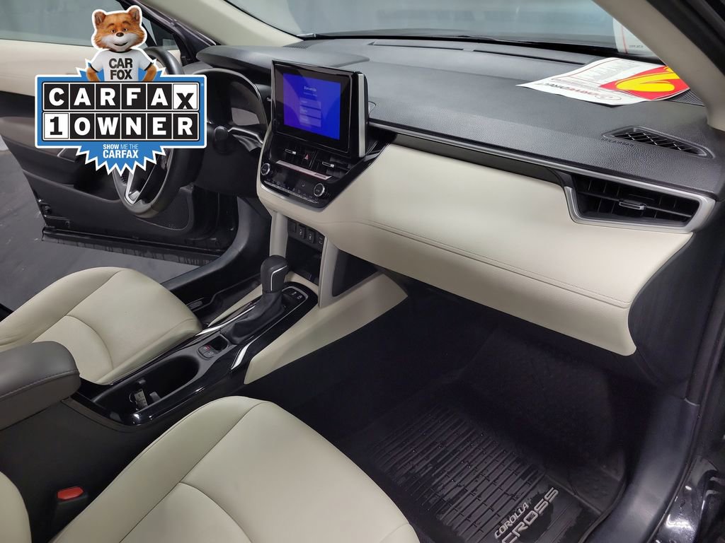 Used 2024 Toyota Corolla Cross XLE image 25