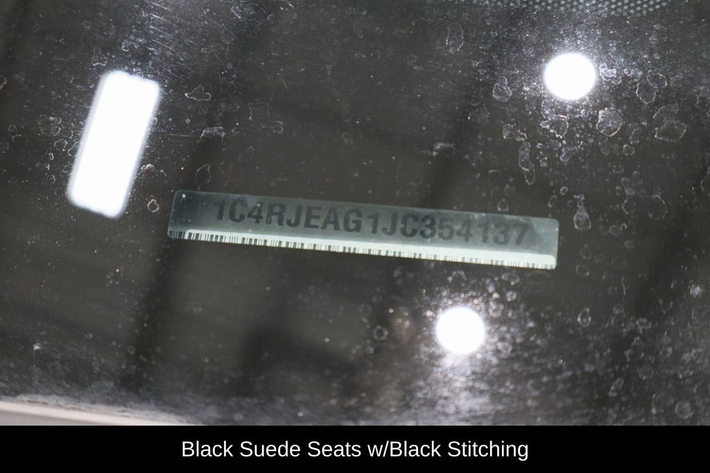 Used 2018 Jeep Grand Cherokee Altitude image 38