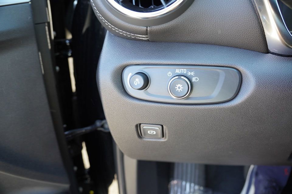 Certified 2025 Chevrolet Blazer LT image 22