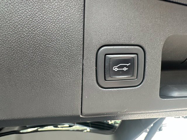 Used 2023 Cadillac XT5 Premium Luxury w/ Technology Package AWD/4WD image 23