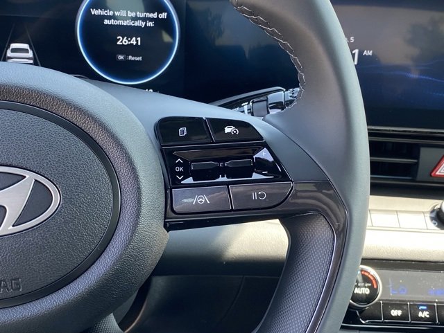 New 2025 Hyundai Elantra SEL image 16