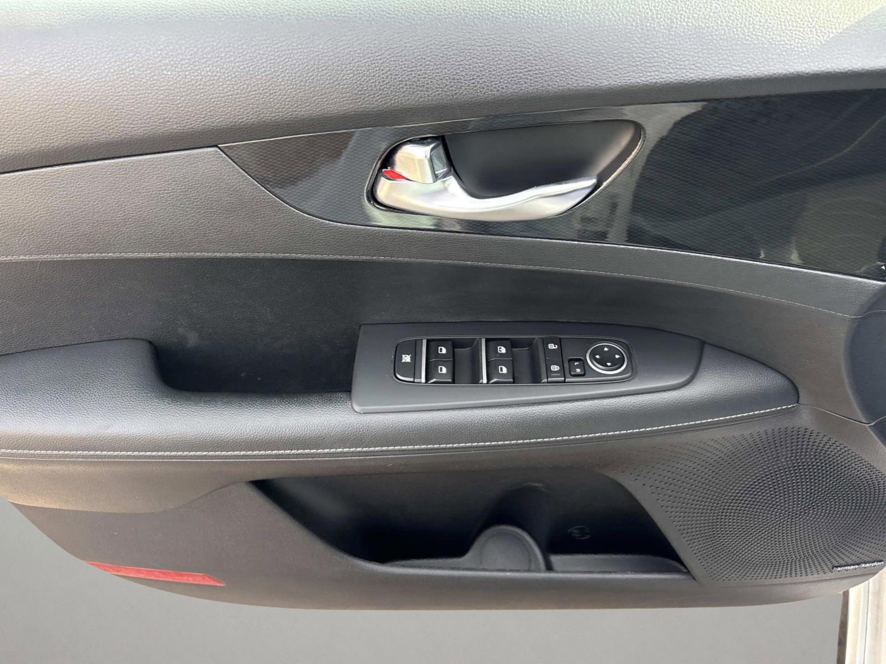 Used 2023 Kia Forte GT-Line w/ GT-Line Premium Package image 23