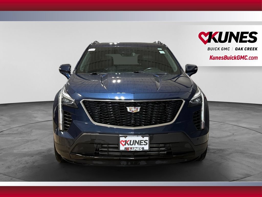 Used 2022 Cadillac XT4 Sport w/ Sun And Sound Package AWD/4WD image 3