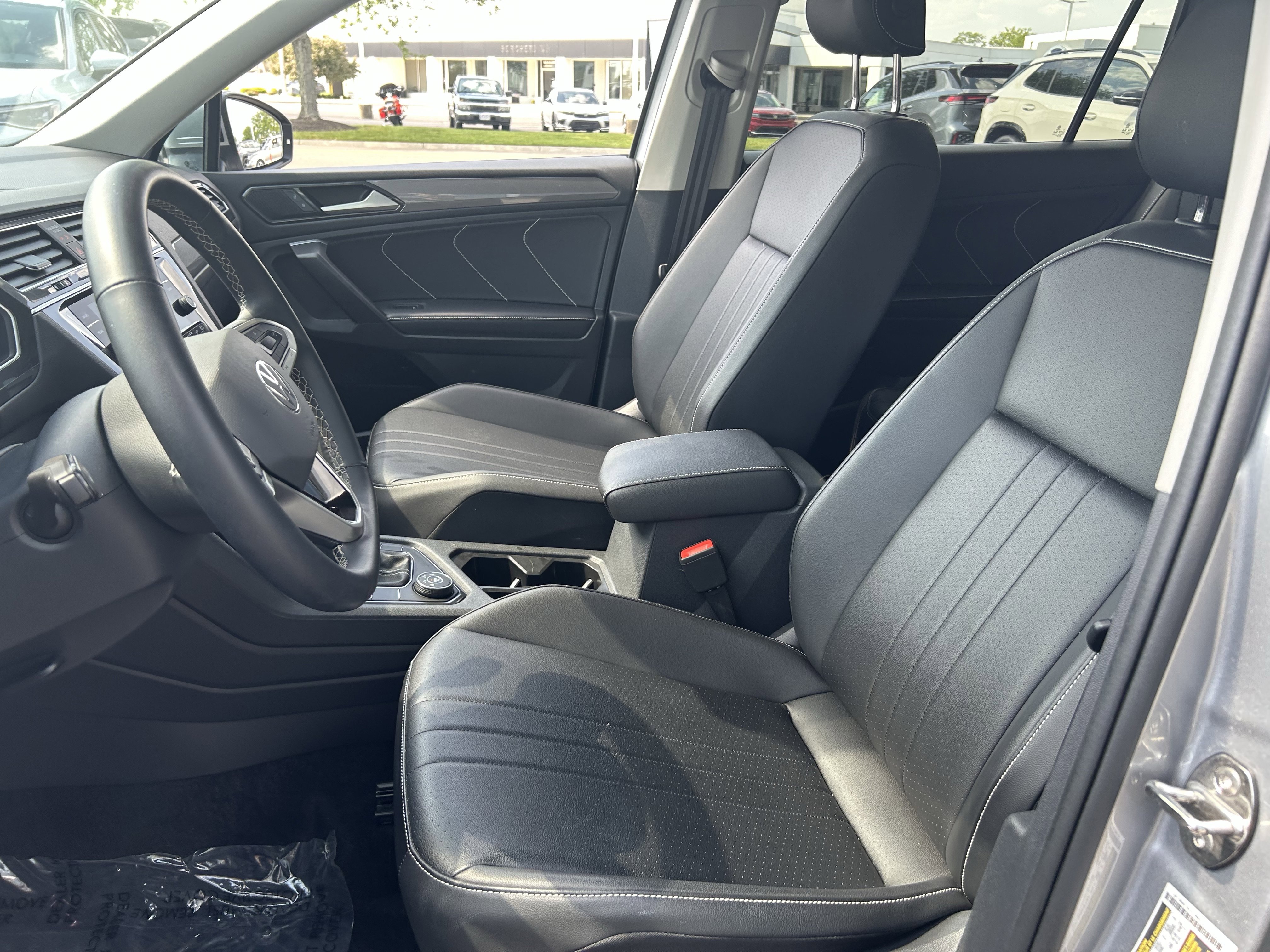 Certified 2024 Volkswagen Tiguan SE AWD/4WD image 22