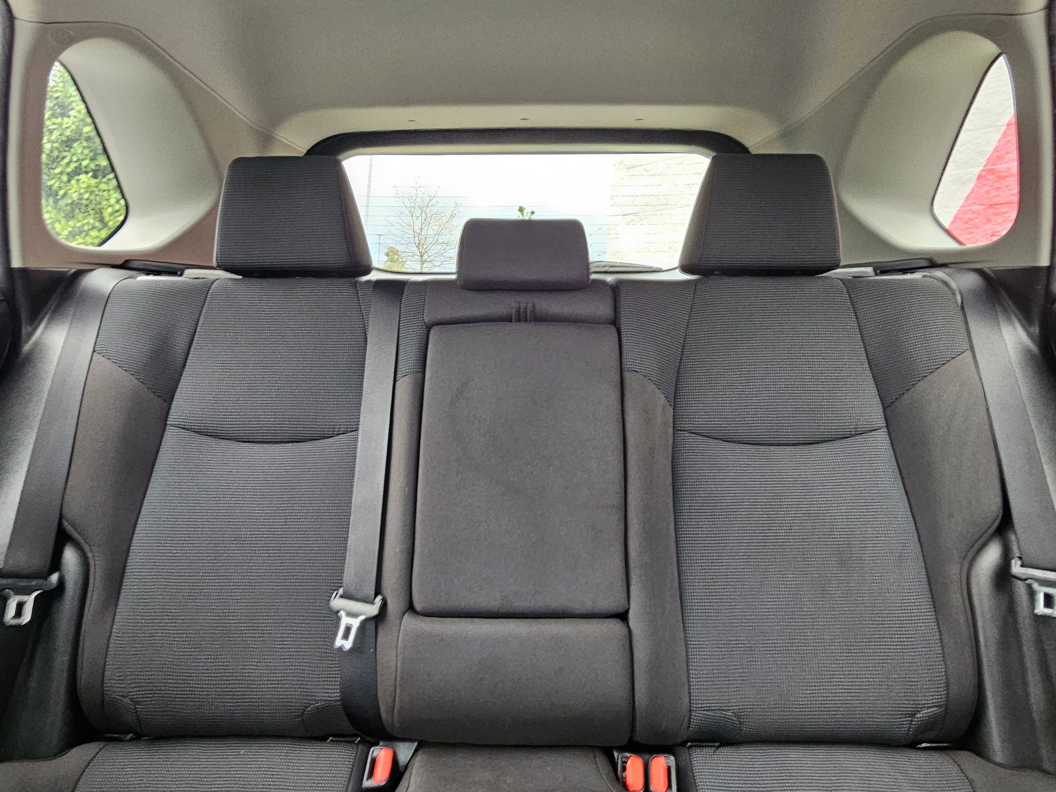 Used 2021 Toyota RAV4 LE image 25