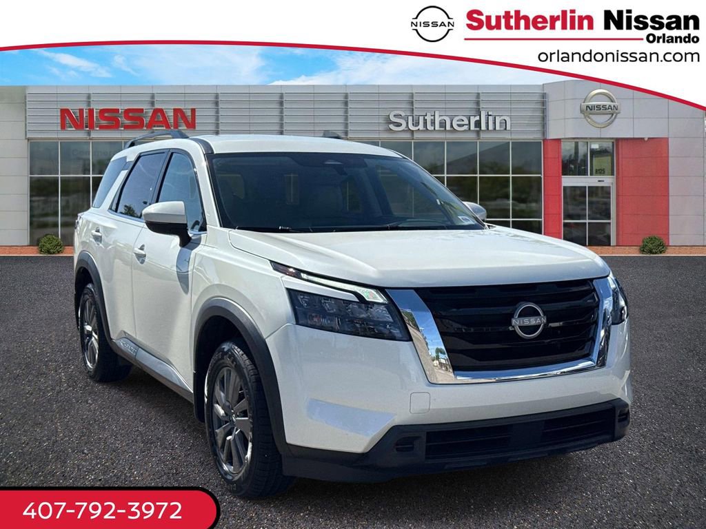 Certified 2024 Nissan Pathfinder SV FWD image 1