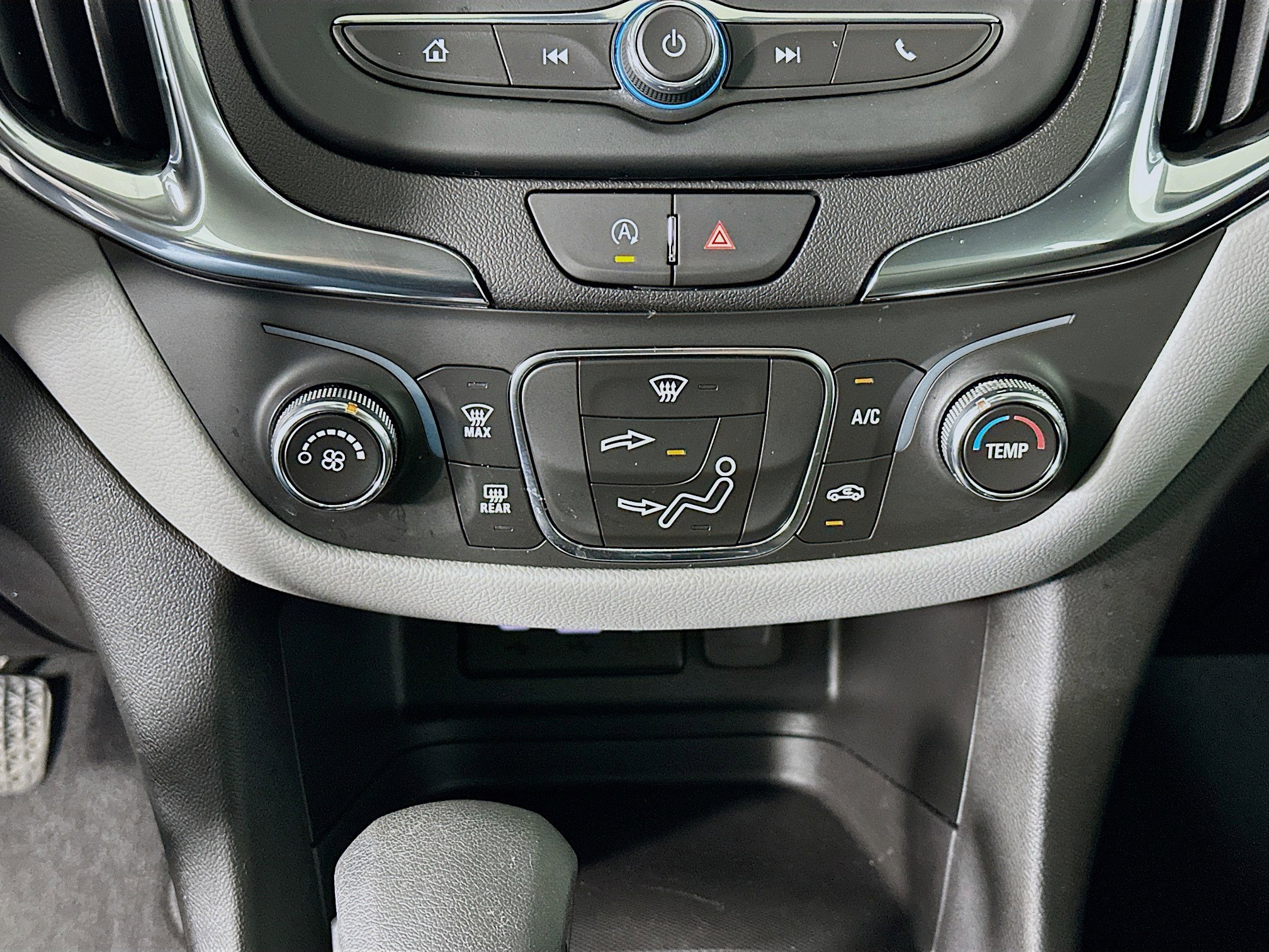 Used 2024 Chevrolet Equinox LS image 22