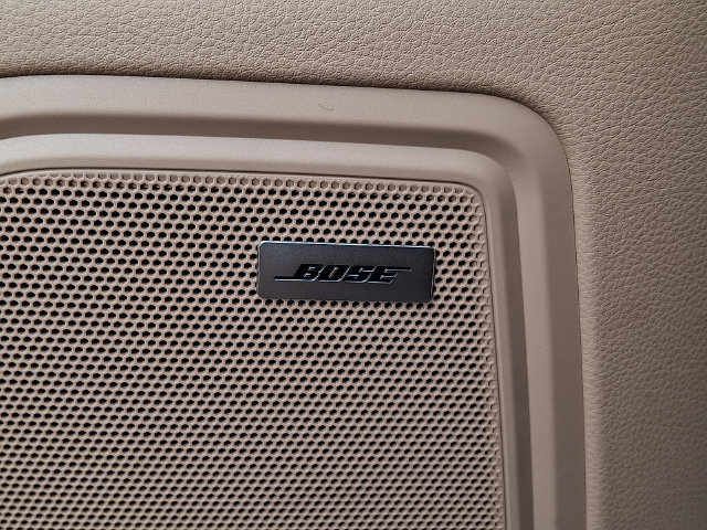Certified 2026 Porsche Macan AWD/4WD image 28