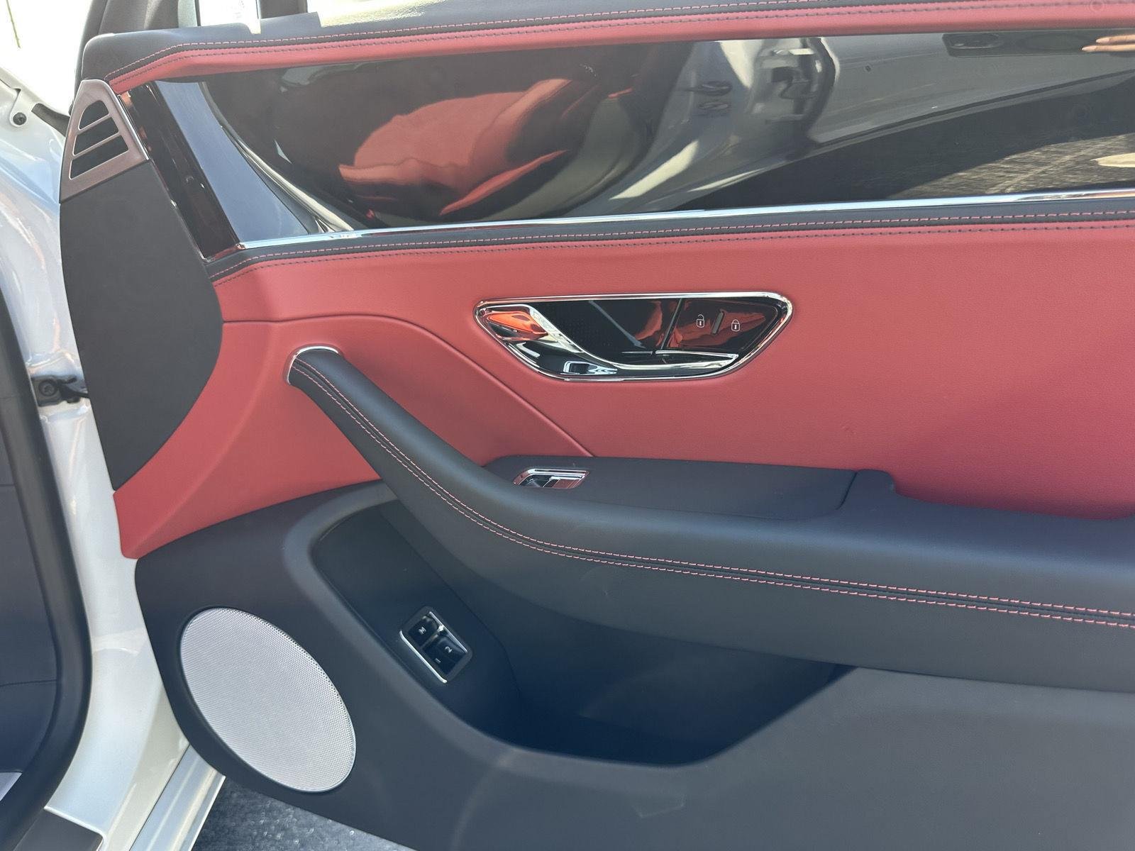 New 2026 Bentley Flying Spur Plug-In Hybrid AWD/4WD image 19