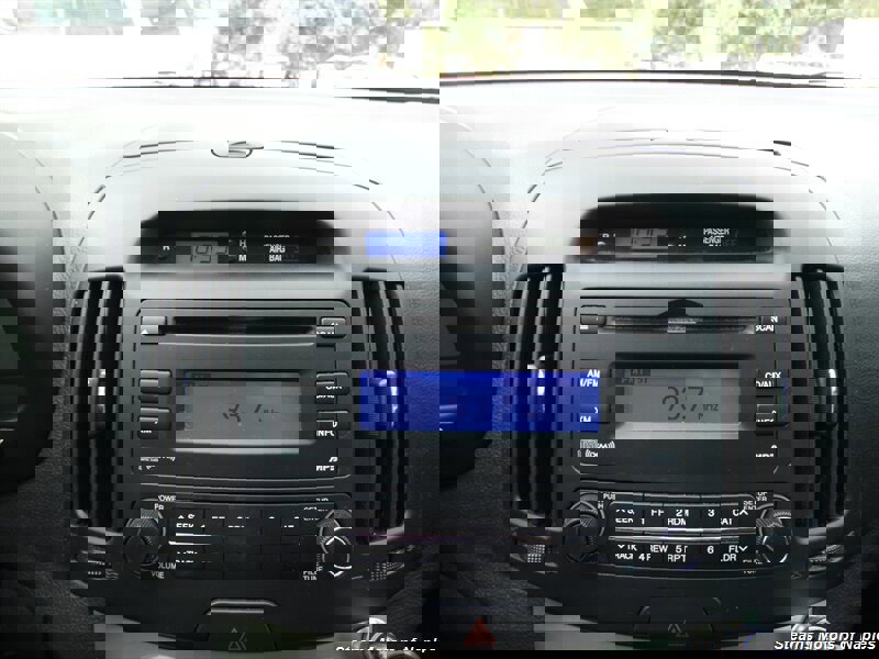 Used 2010 Hyundai Elantra SE image 29