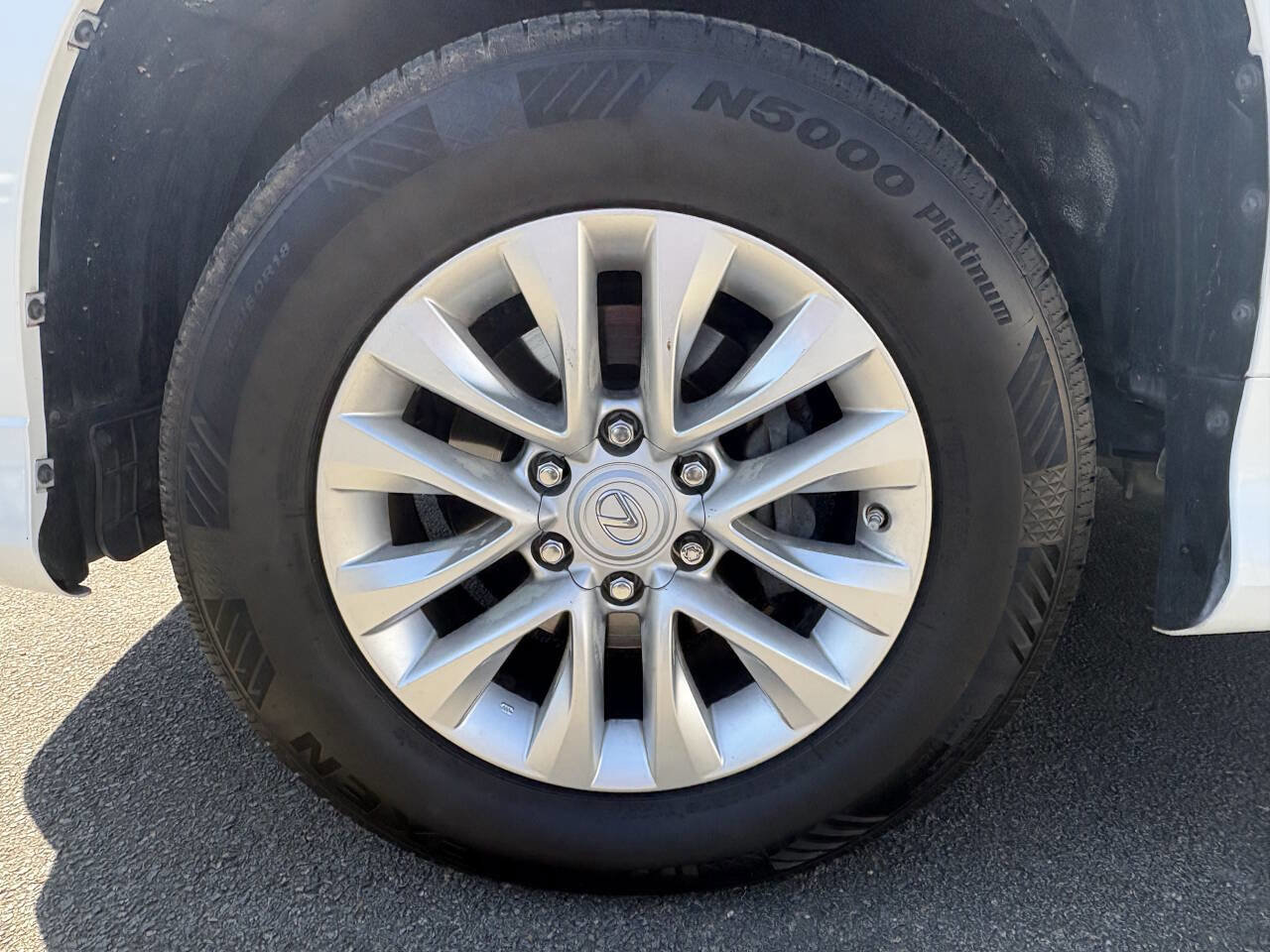 Used 2015 Lexus GX 460 w/ Premium Package image 20