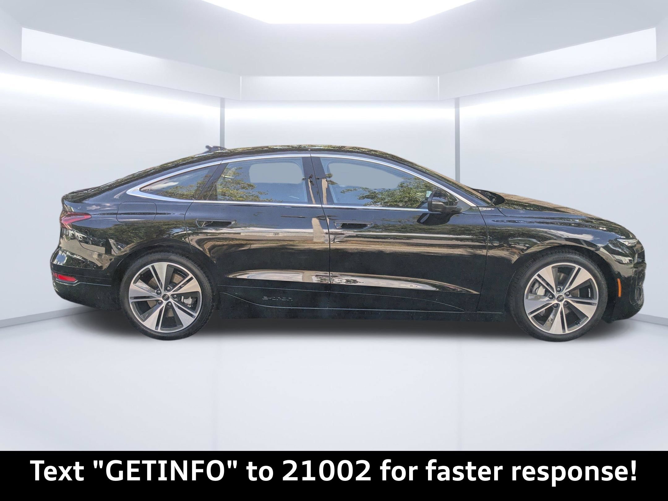 Used 2025 Audi A6 e-tron Prestige AWD/4WD image 2