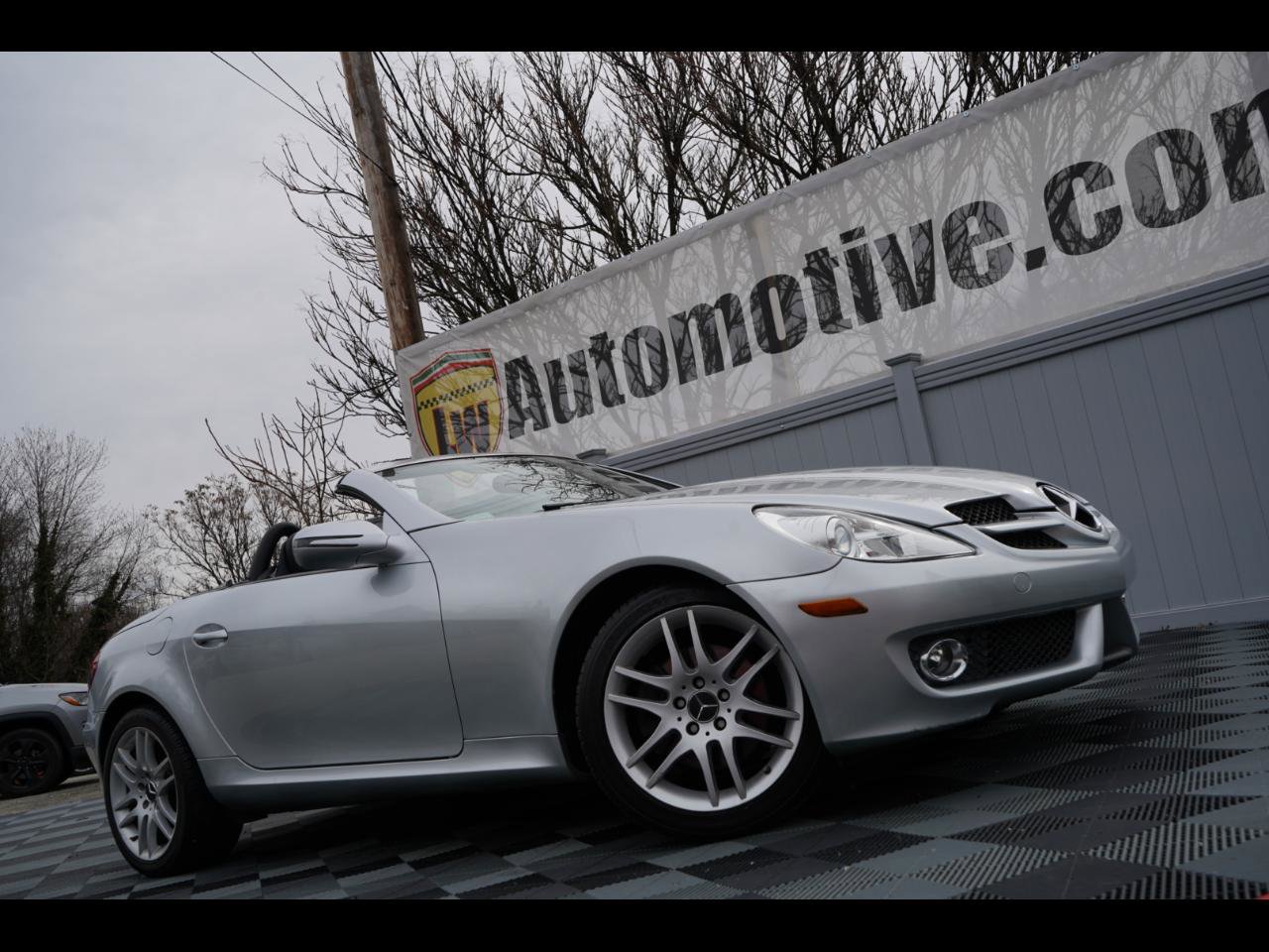 Used 2009 Mercedes-Benz SLK 300 2dr Roadster 3.0L w/ Premium I Pkg image 1
