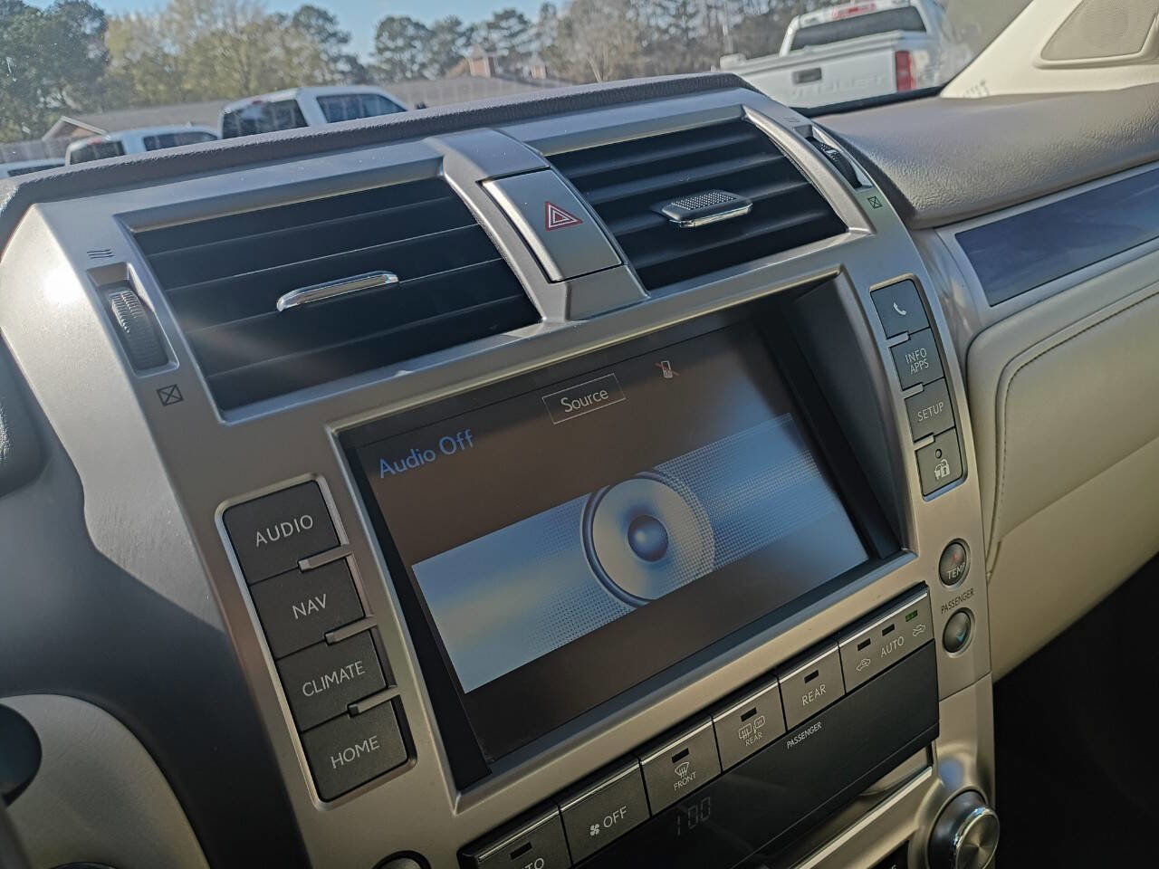 Used 2017 Lexus GX 460 Luxury image 17