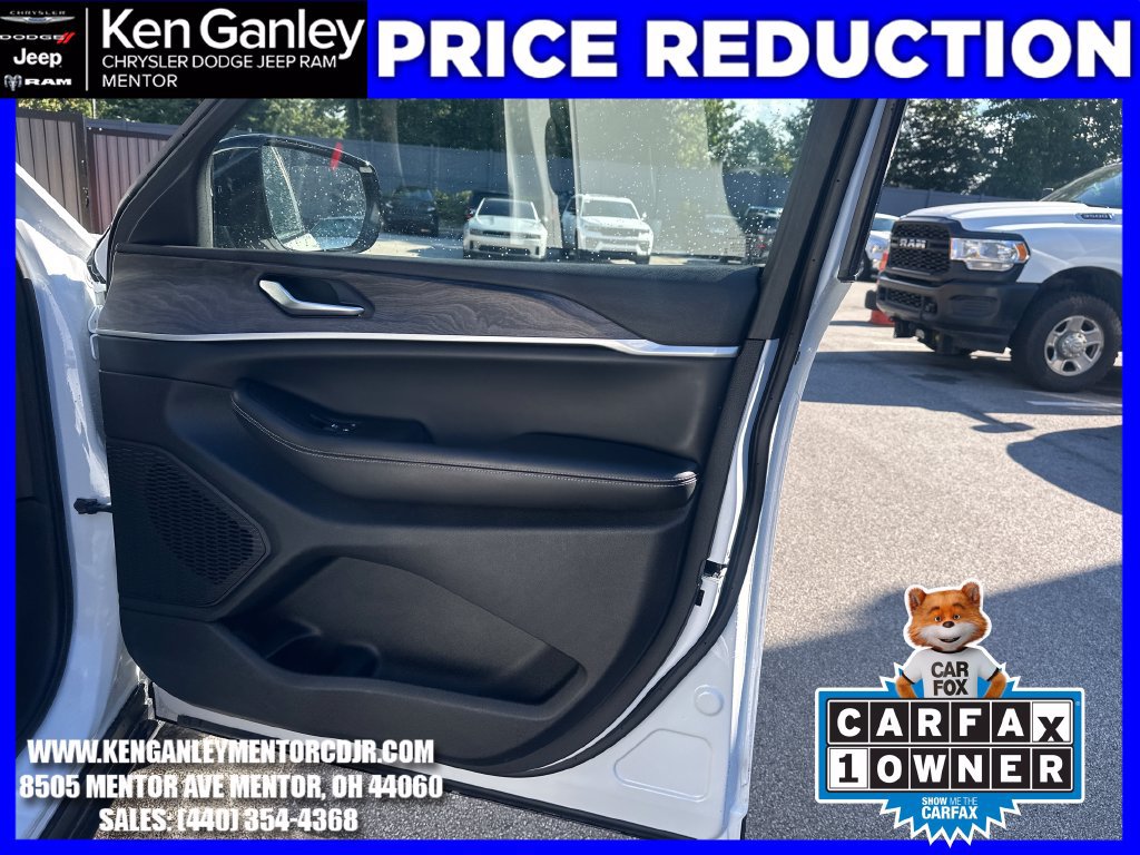 Certified 2023 Jeep Grand Cherokee Limited AWD/4WD image 26