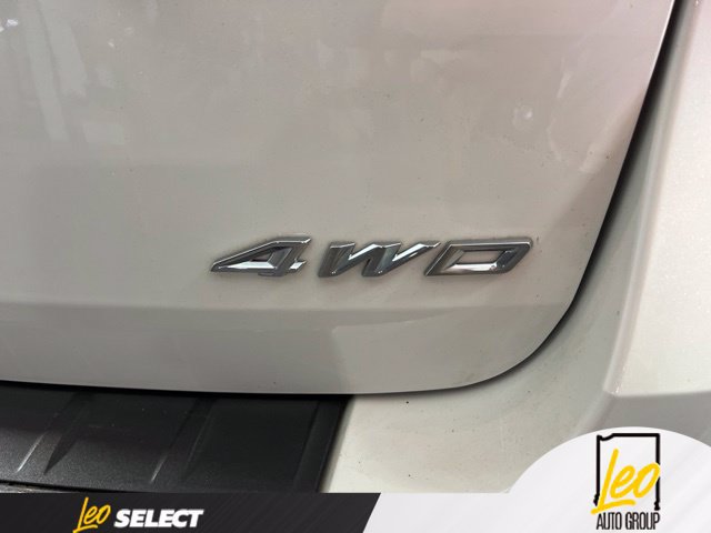 Used 2023 Ford Explorer XLT w/ Equipment Group 202A AWD/4WD image 9