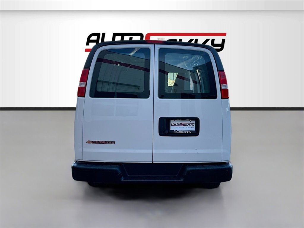 Used 2023 Chevrolet Express 2500 w/ Driver Convenience Package image 6